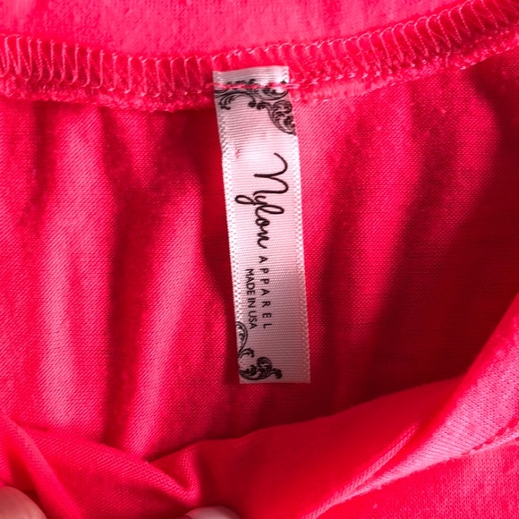 Pink top with lips - Picture 2 of 3